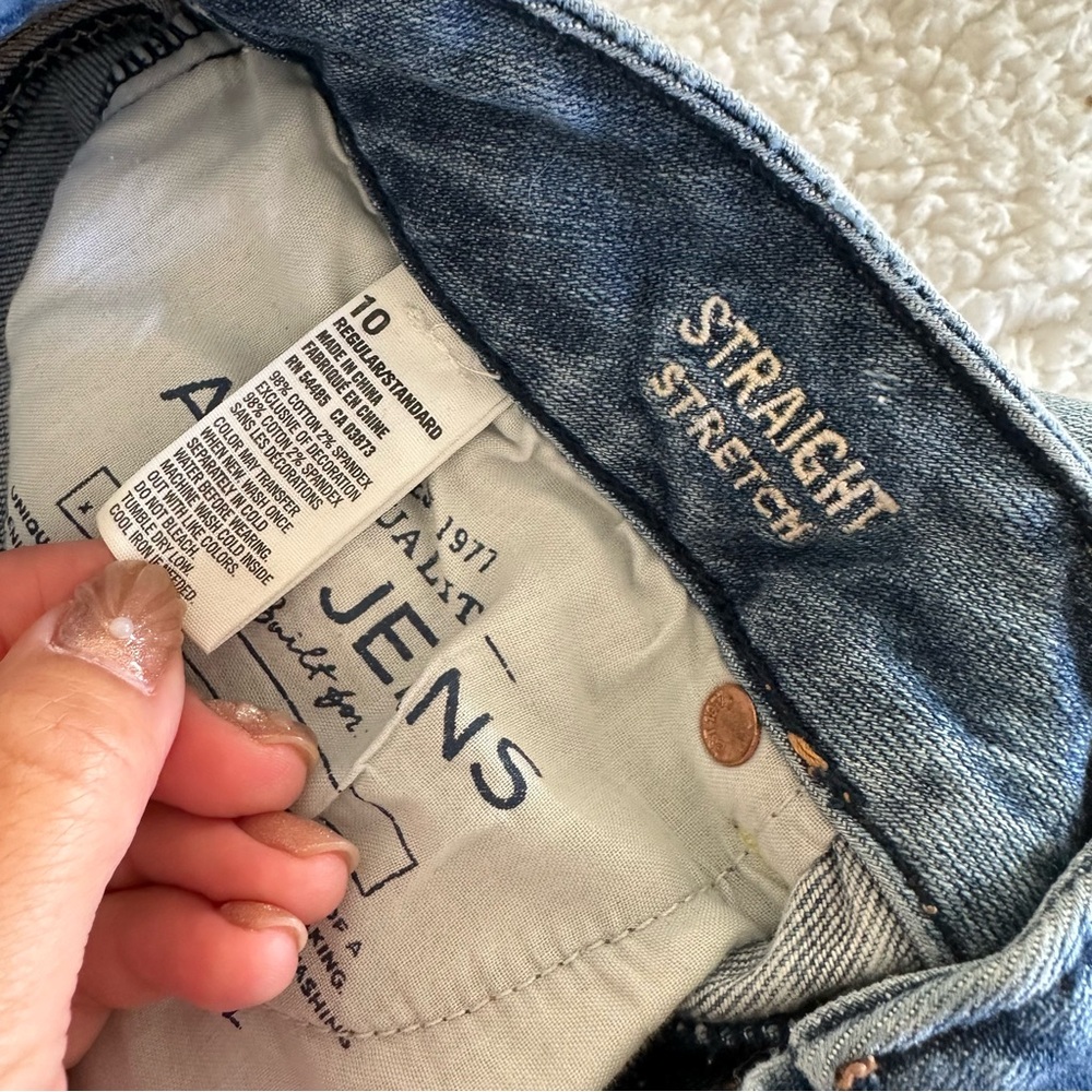 American Eagle Light Blue Straight Leg Distressed Jeans Size 10 - Picture 14 of 15